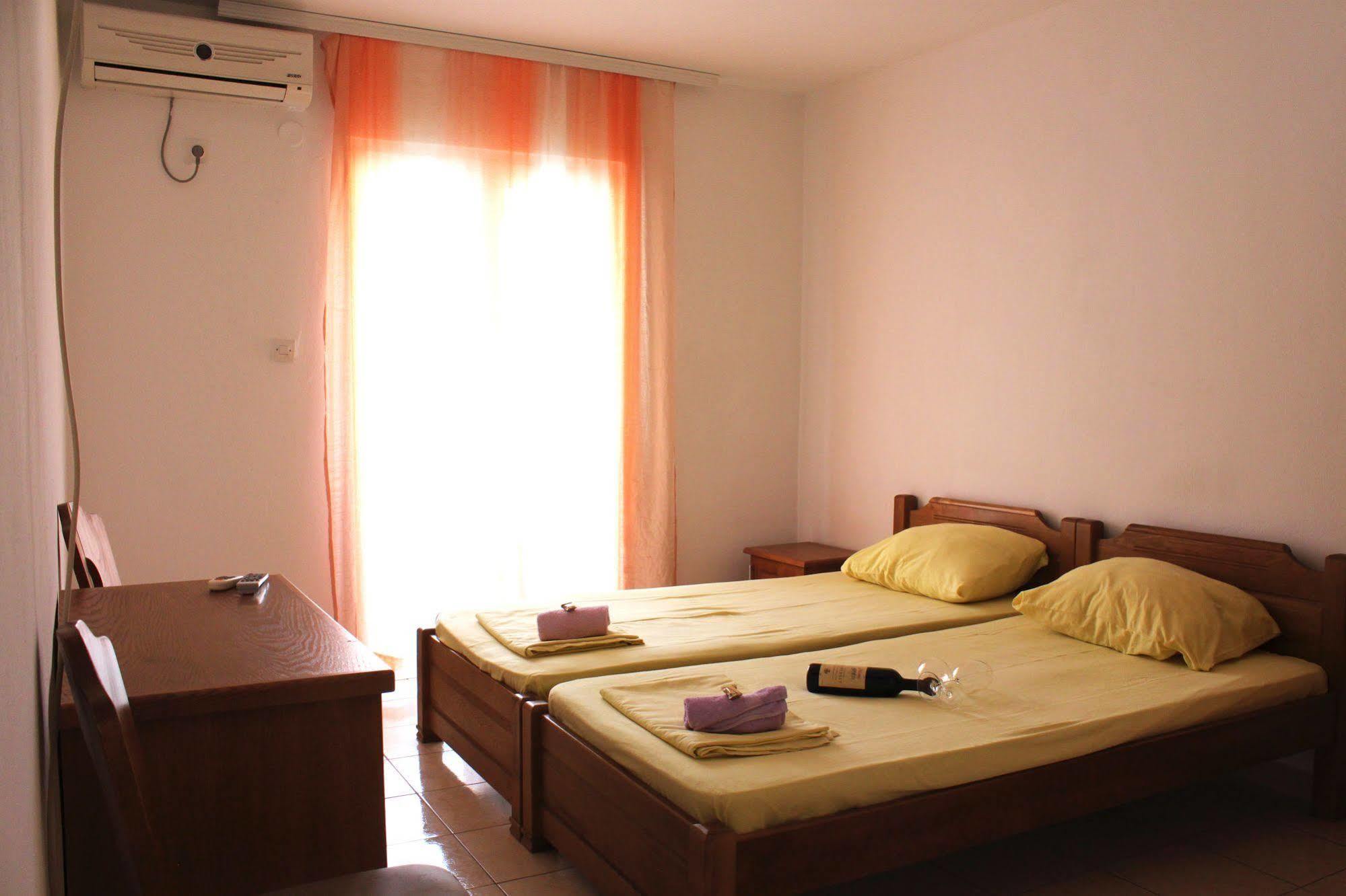 Guesthouse Sun Hostel Budva Exterior foto